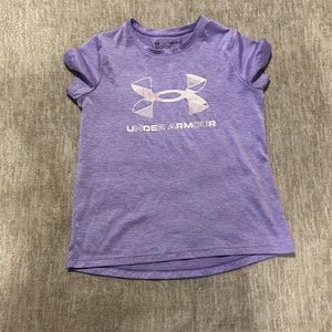 Under armour girls medium shirt